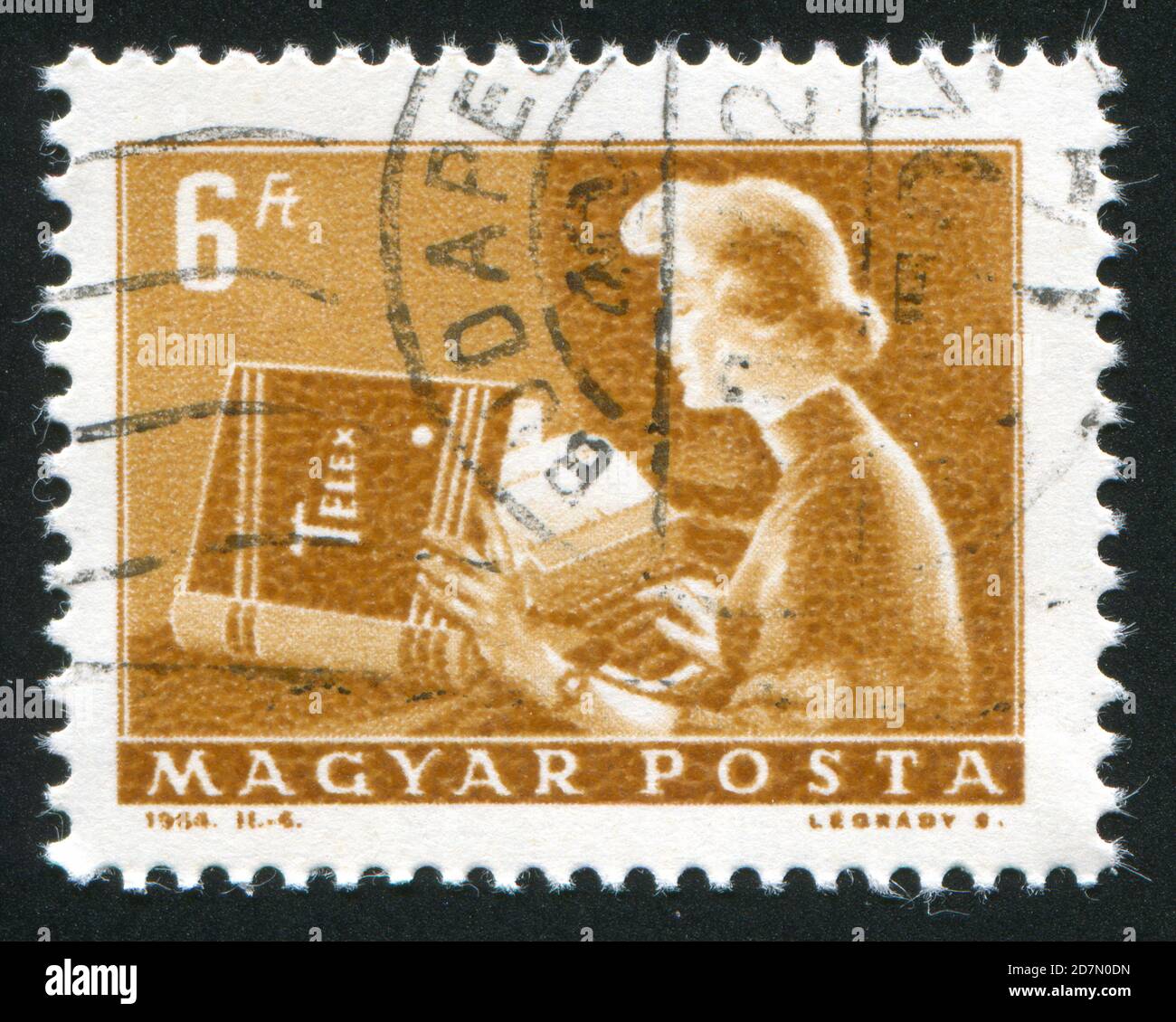 HONGRIE – VERS 1964: Timbre imprimé par la Hongrie, montre femme teletypist, vers 1964 Banque D'Images