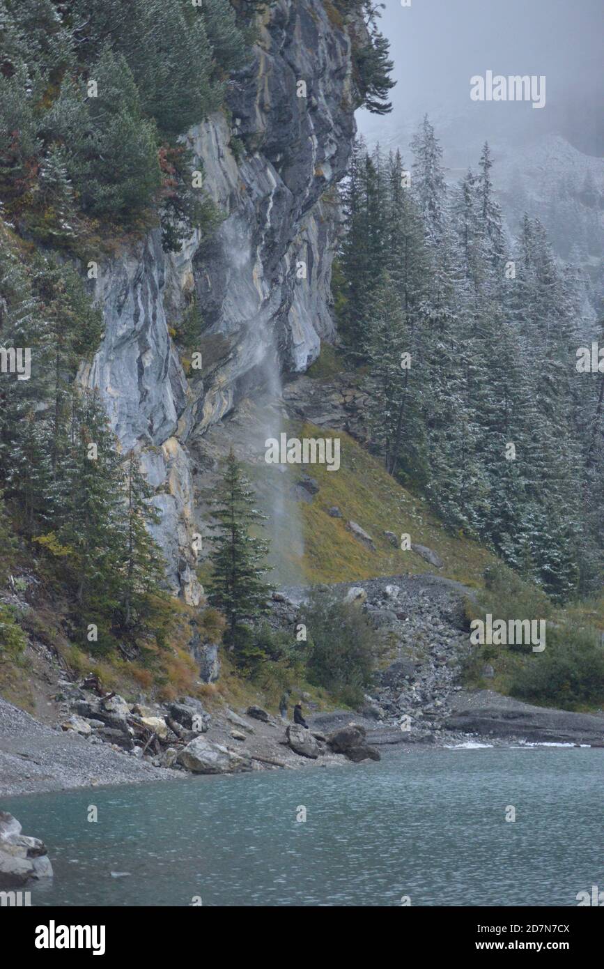 Vue sur Kandersteg depuis Oeschinensee Banque D'Images