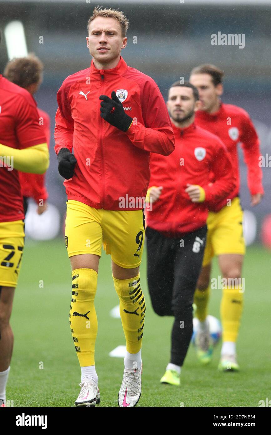 Londres, Royaume-Uni. 24 octobre 2020. Cauley Woodrow de Barnsley se réchauffe lors du match de championnat EFL Sky Bet entre Millwall et Barnsley à la Den, Londres, Angleterre, le 24 octobre 2020. Photo de Ken Sparks. Utilisation éditoriale uniquement, licence requise pour une utilisation commerciale. Aucune utilisation dans les Paris, les jeux ou les publications d'un seul club/ligue/joueur. Crédit : UK Sports pics Ltd/Alay Live News Banque D'Images