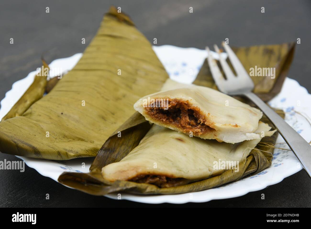 en-cas ada Kerala, en-cas au feu pour le festival Onam. En-cas traditionnels du Kerala faits maison. Banque D'Images