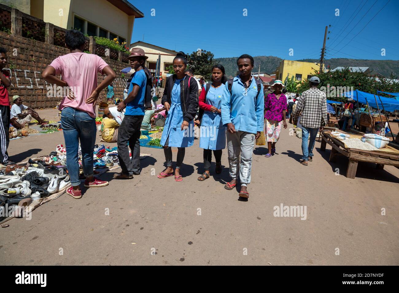 Éditorial. Une journée de marché avec de nombreux produits locaux sur l'île de Madagascar Banque D'Images
