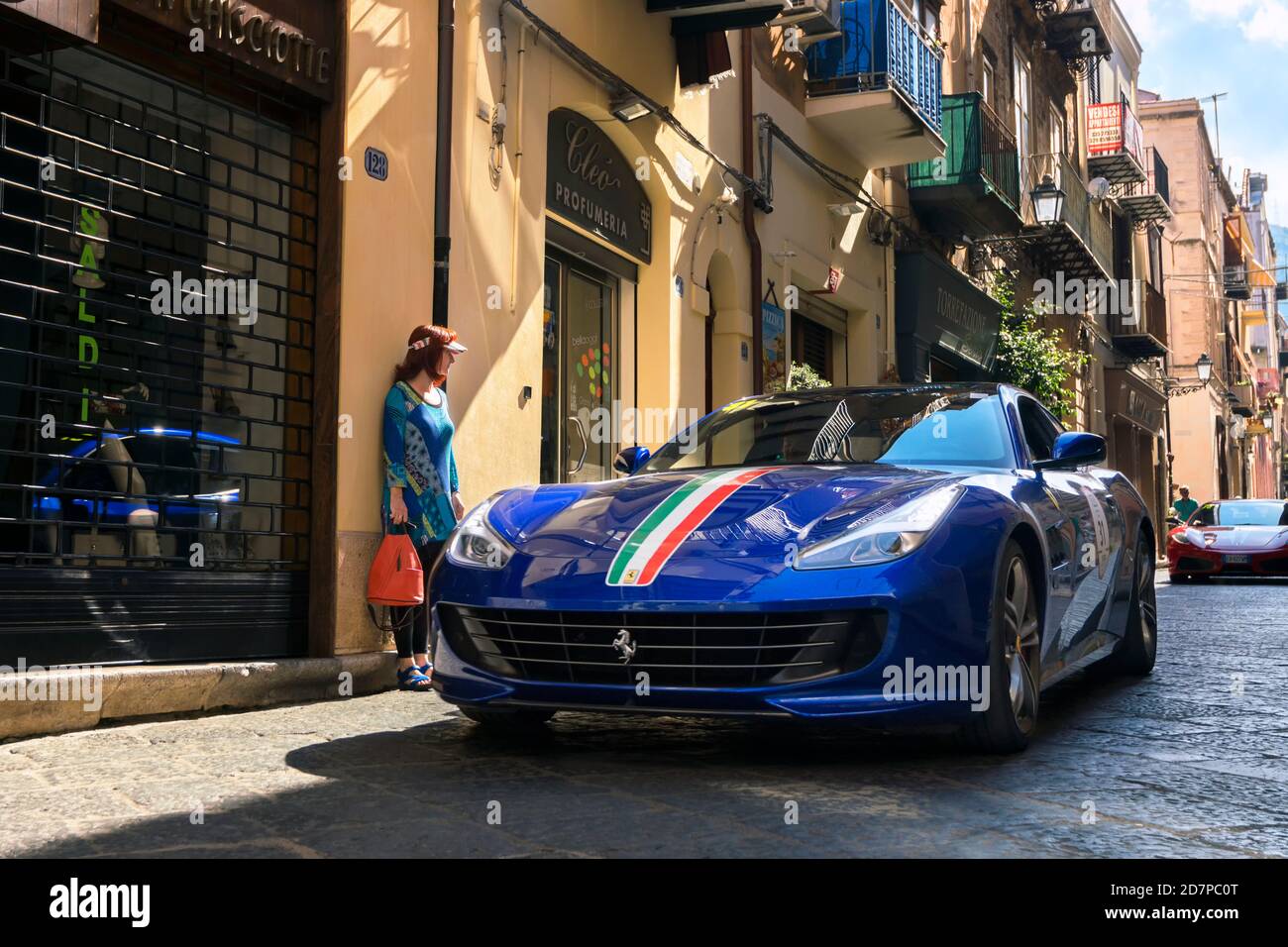 Le « Targa Florio » est de retour à Cefalù. Rallye Ferrari Club. Cefalù, Sicile, Italie Banque D'Images