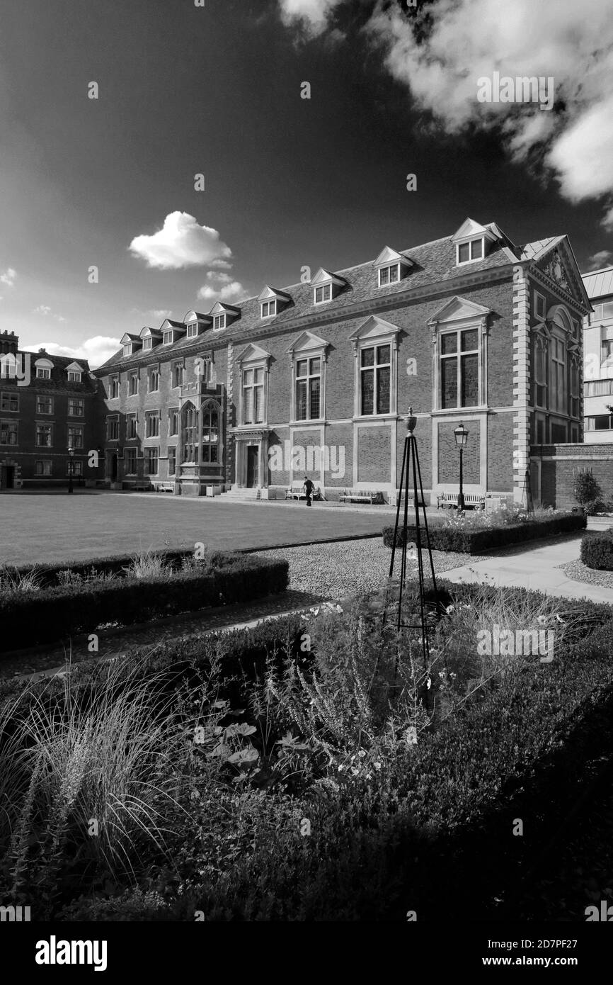 Vue sur l'entrée de l'université St Catherines, Trumpington Street, Cambridge City, Cambridgeshire, Angleterre, Royaume-Uni Banque D'Images