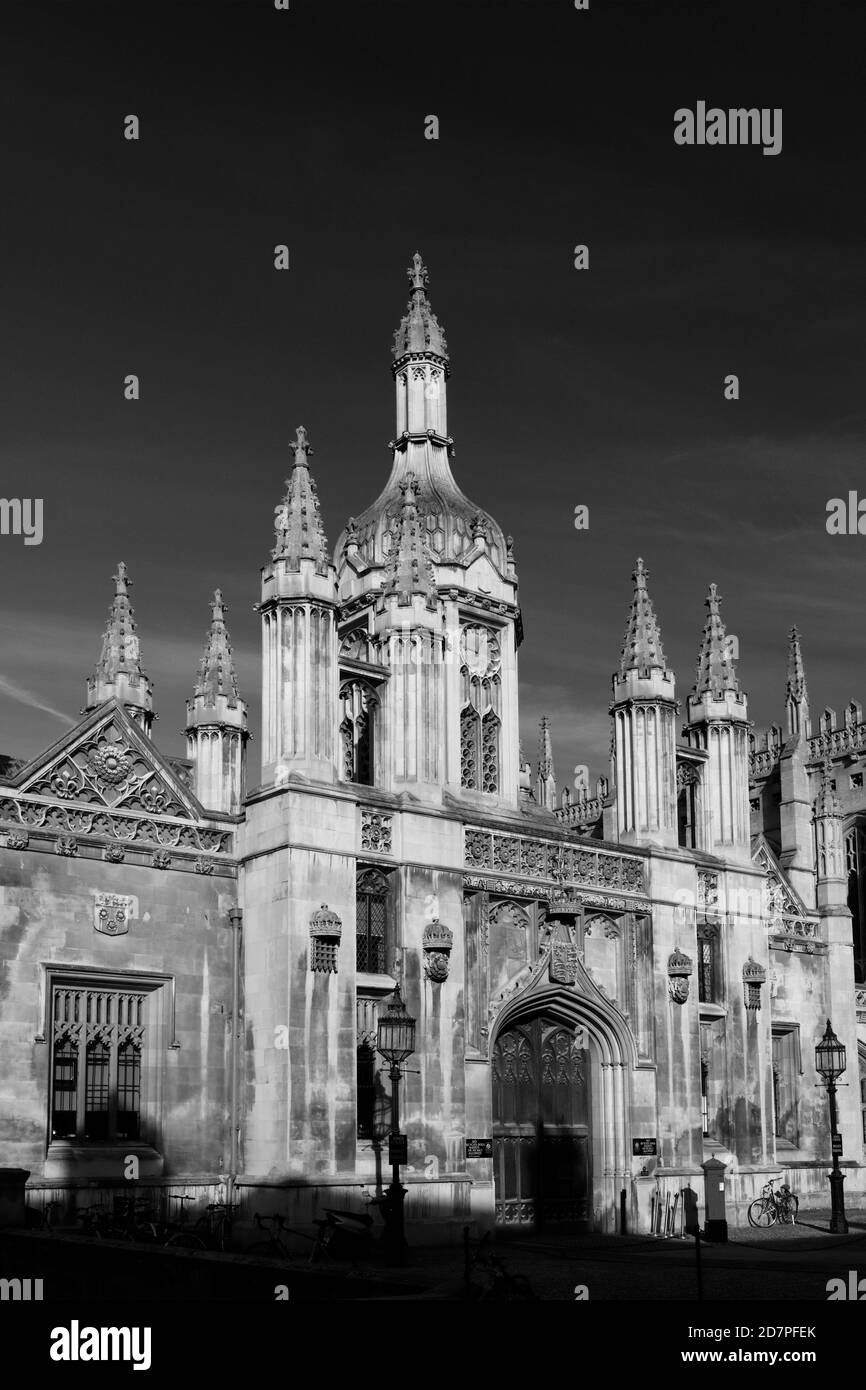 Vue sur Kings College, Kings Parade, Cambridge City, Cambridgeshire, Angleterre, Royaume-Uni Banque D'Images