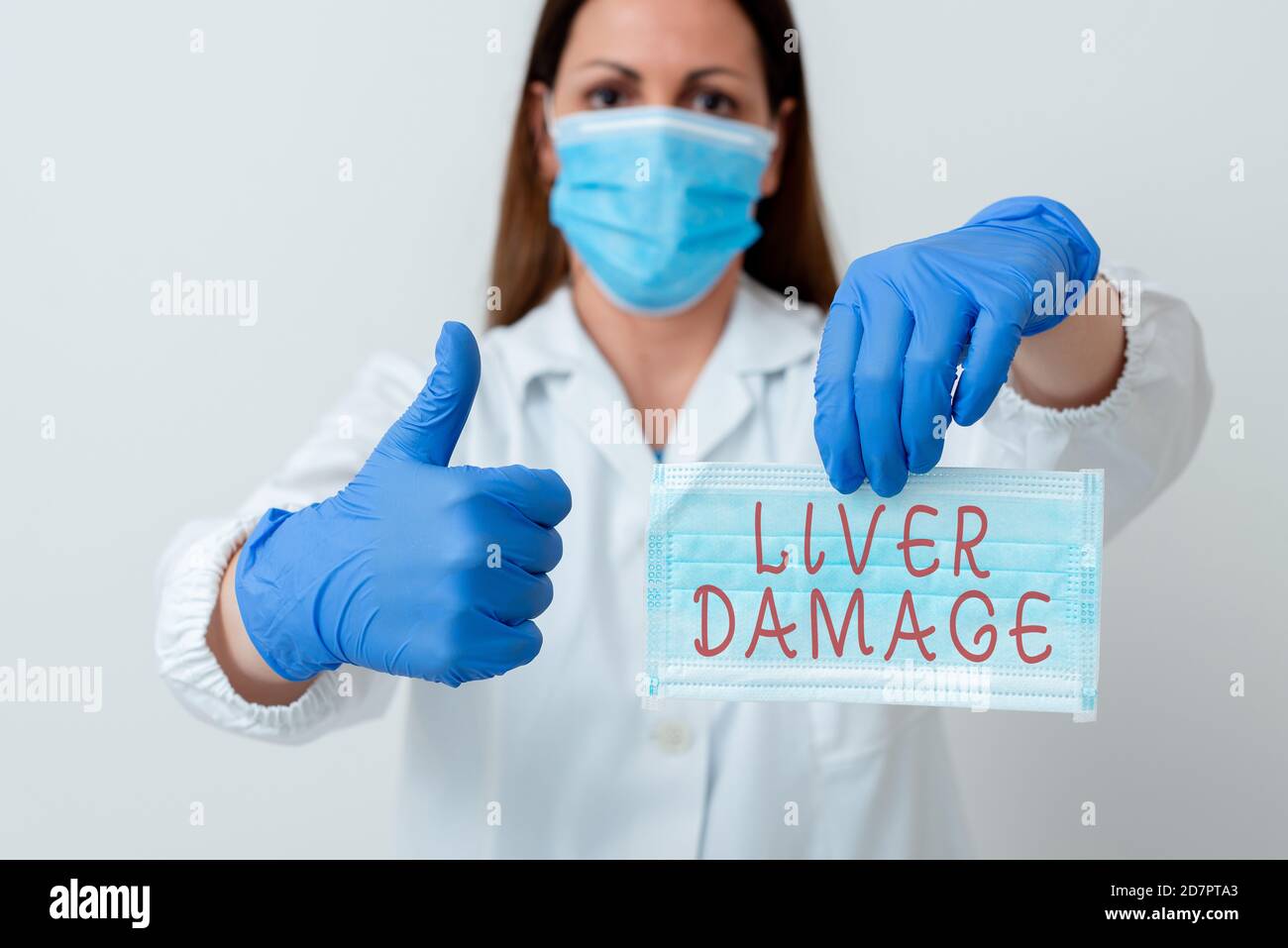 Texte écrit mot foie dommages. Photo d'affaires présentant tout trouble de la cirrhose du foie ou de la cicatrisation du foie laboratoire échantillon de sang SH Banque D'Images