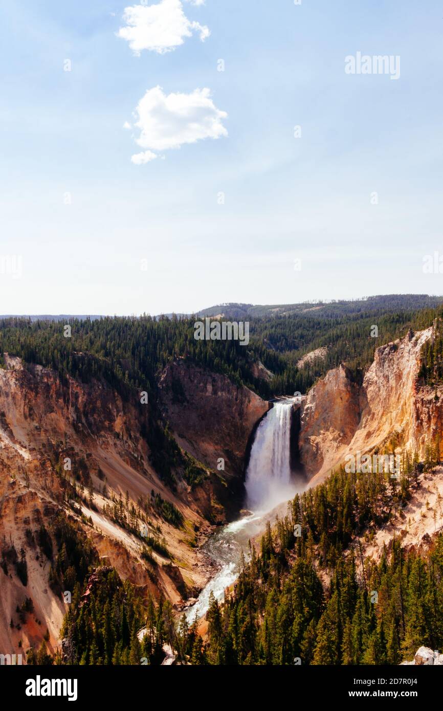 Belle photo du parc national de Yellowstone, Lower Falls Canyon USA Banque D'Images