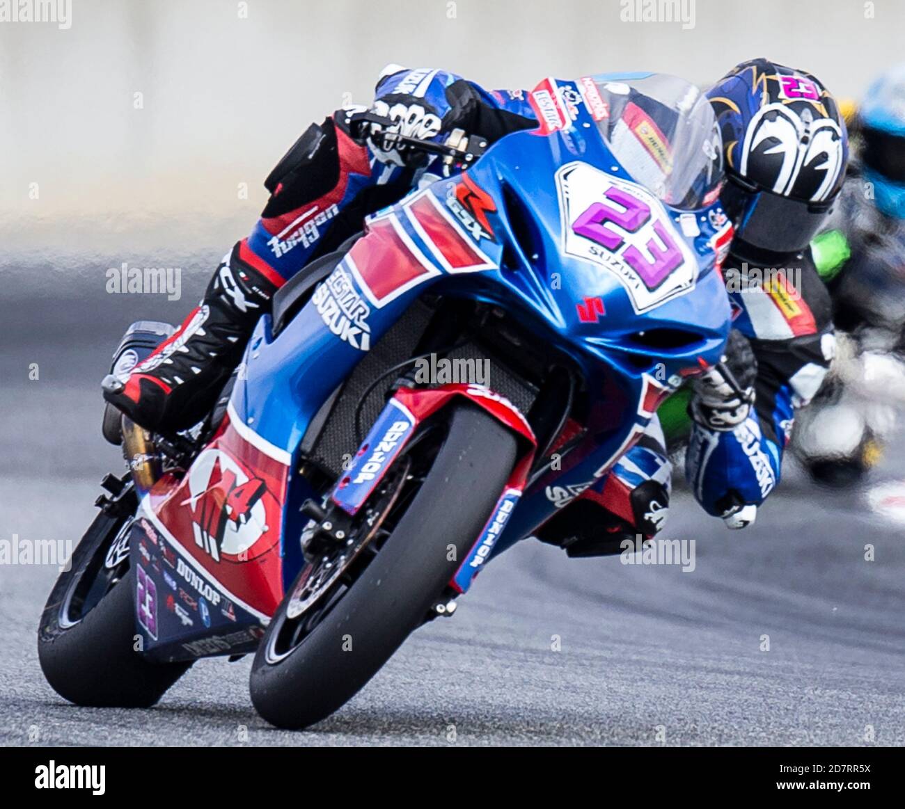 Monterey, Californie, États-Unis. 24 octobre 2020. # 23 lucas Silva sort du tour 11 pendant la course de Geico Motorcycle MotoAmerica Superbike Speedfest Supersport #1 à WeatherTech Laguna Seca Monterey, CA Thurman James/CSM crédit: CAL Sport Media/Alay Live News Banque D'Images