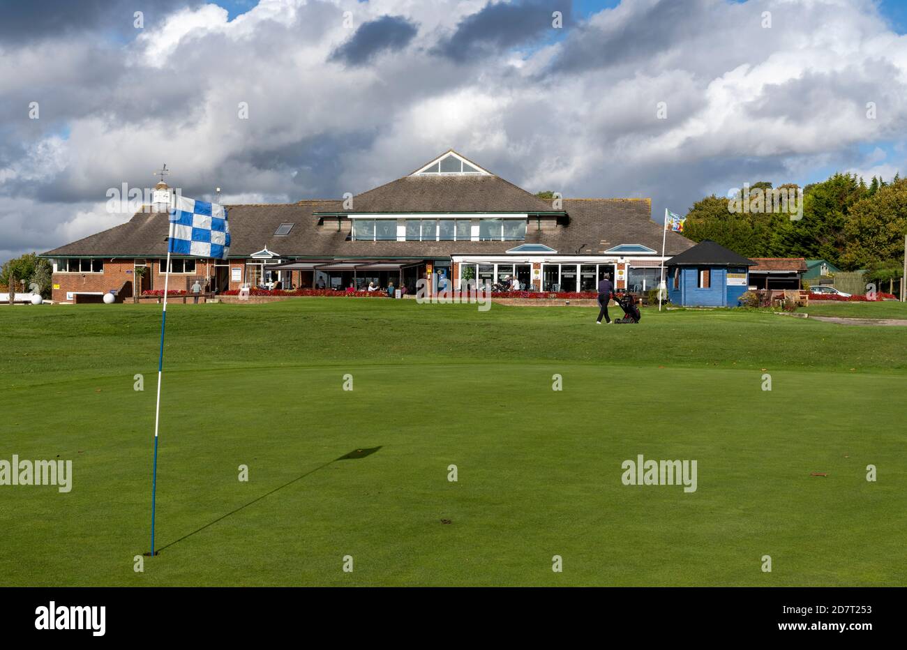 Dudsbury Golf Club Hotel & Spa, Christchurch Road, Ferndown, Bournemouth, Dorset, Angleterre, Royaume-Uni - vue sur le clubhouse. Banque D'Images