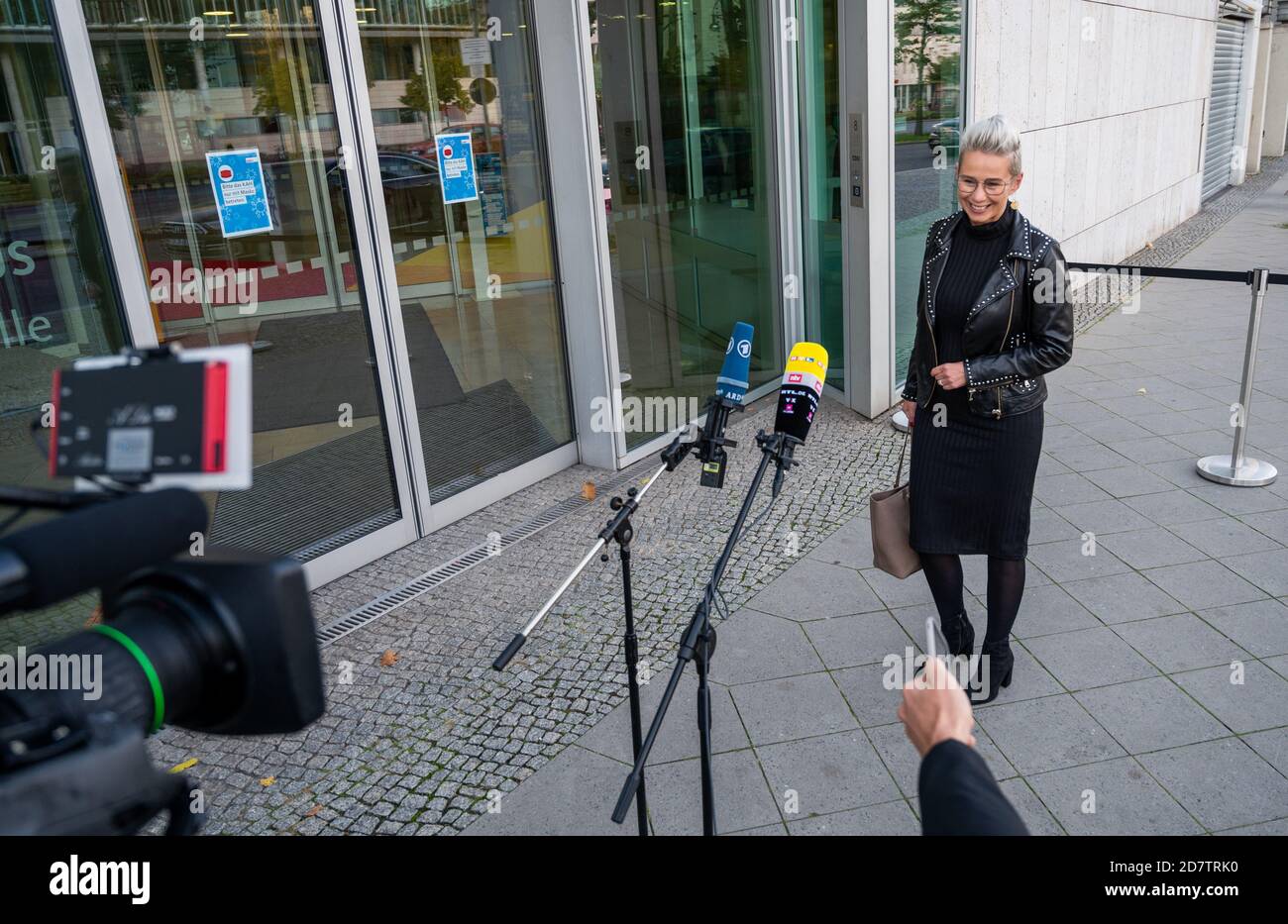 25 octobre 2020, Berlin, Schönefeld: Silvia Breher, vice-présidente fédérale de la CDU, vient aux consultations de la direction de la CDU sur la conférence du parti prévue pour l'élection de la présidente de la CDU. Photo: Christophe GATEAU/dpa Banque D'Images