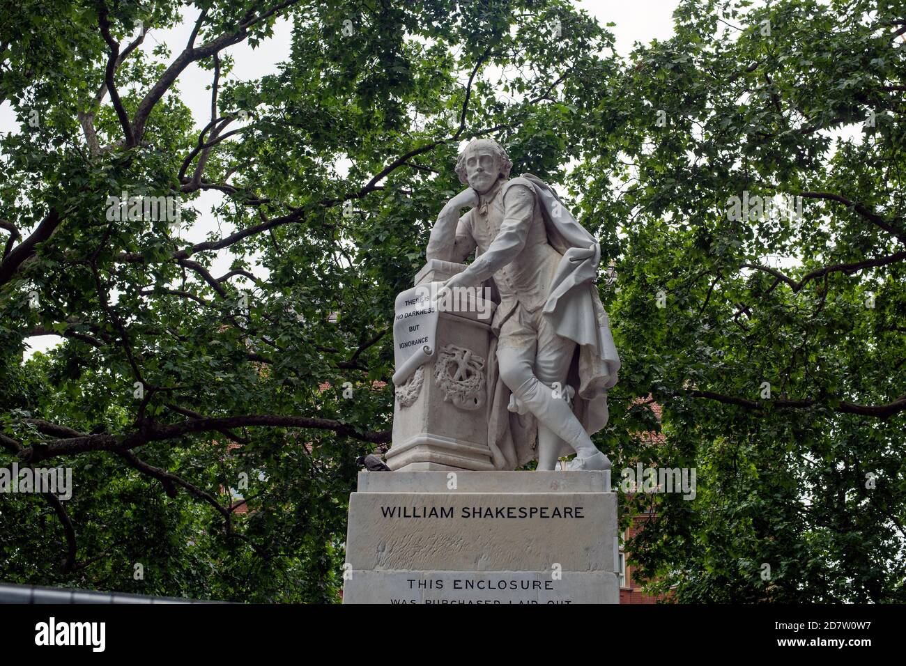 Statue de William Shakespeare, Leicester Square, West End, Londres WC2H 7DE, Royaume-Uni Banque D'Images