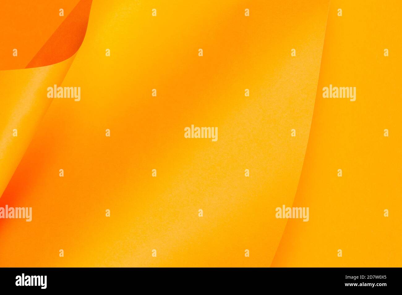 Forme géométrique abstraite couleur orange fond papier Banque D'Images