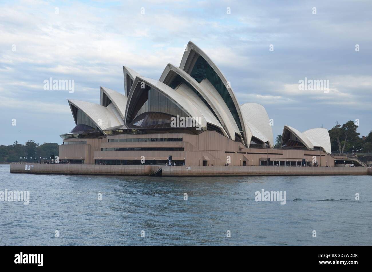 Opéra de Sydney depuis le port Banque D'Images