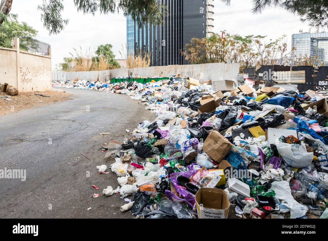Octobre 2020 - accumulation de déchets dans les rues de Beyrouth, crise des ordures au Liban Banque D'Images