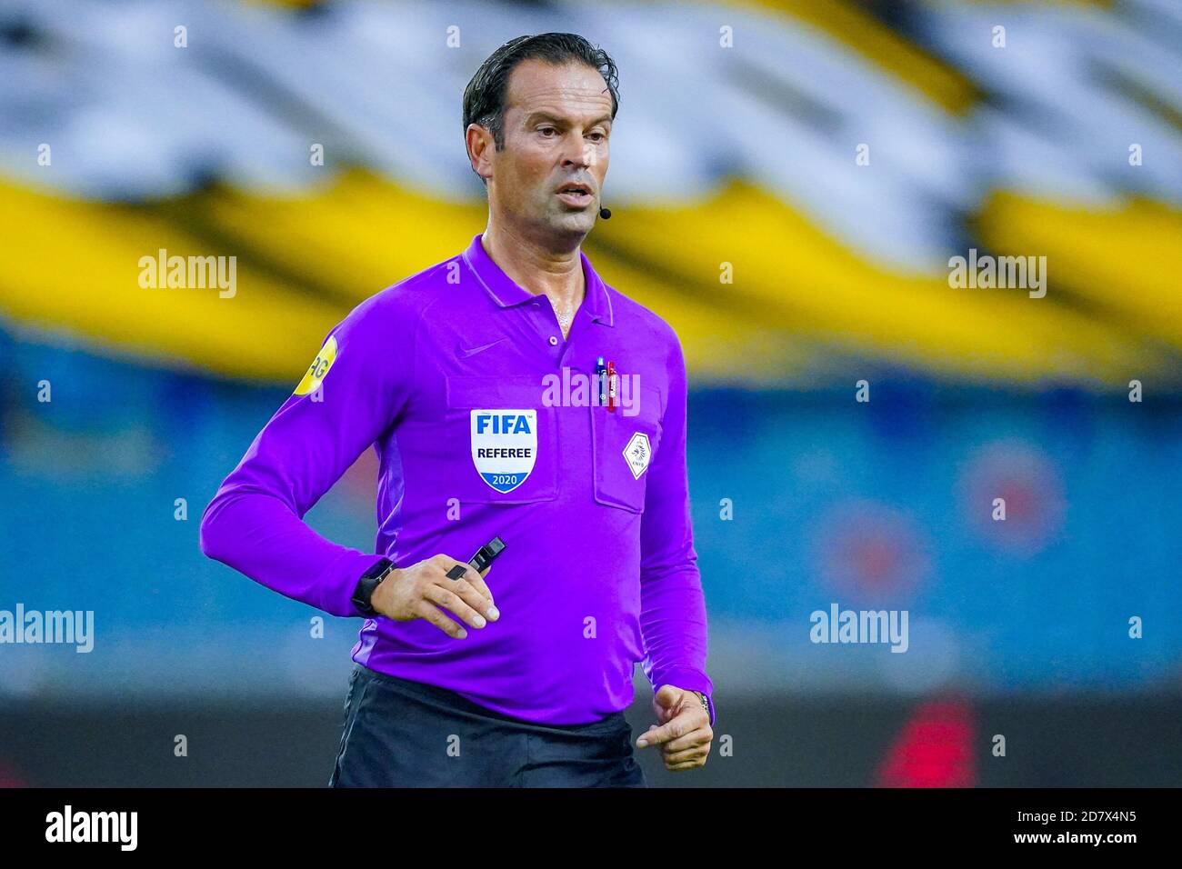 ARNHEM, PAYS-BAS - OCTOBRE 25 : arbitre Bas Nijhuis lors du match hollandais entre vitesse et PSV au stade Gelredome le 25 octobre 2020 à Arnhem, pays-Bas (photo de Jeroen Meuwsen/Orange Pictures) Banque D'Images