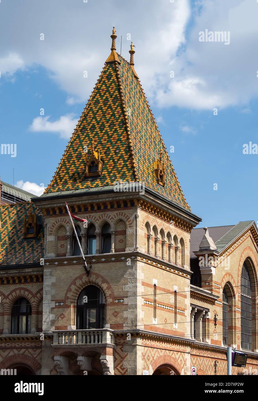 BUDAPEST, HONGRIE - 16 JUILLET 2019 : détail du bâtiment de la Grande salle du marché Banque D'Images