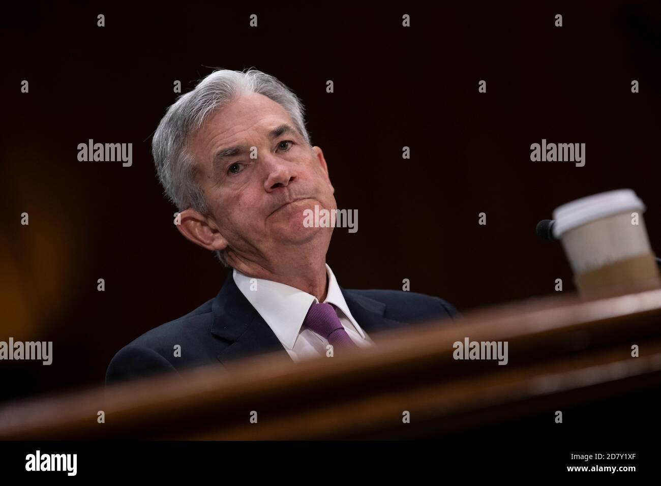 Jerome Powell, président de la Réserve fédérale, remet au Congrès le « Rapport annuel de politique monétaire de la Réserve fédérale » devant le Comité bancaire du Sénat sur Capitol Hill à Washington, D.C., le 26 février 2019. Crédit : Alex Edelman/l'accès photo Banque D'Images