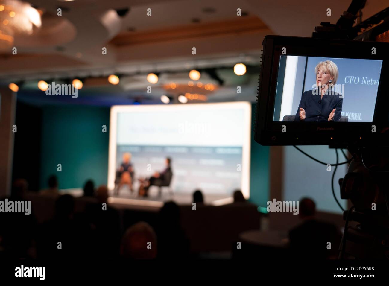 Betsy DeVos, secrétaire à l'éducation, s'exprime lors de la conférence CFO Network du Wall Street Journal à Washington, D.C., aux États-Unis, le mardi 11 juin 2019. Les panélistes discuteront de la façon dont les règles régissant l'information financière et le comportement des entreprises changeront et exploreront le paysage des fusions et acquisitions et l'activisme des entreprises. Crédit : Alex Edelman/l'accès photo Banque D'Images