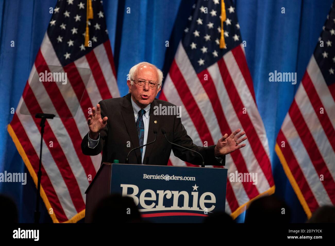 2020 le candidat pour le Président des États-Unis, le sénateur Bernie Sanders, I-V.T., parle lors d'un événement de campagne à l'Université George Washington, à Washington, D.C., le 12 juin 2019. Sanders a qualifié cet événement d'événement majeur de campagne et a prononcé un long discours sur le socialisme démocratique. Crédit : Alex Edelman/l'accès photo Banque D'Images