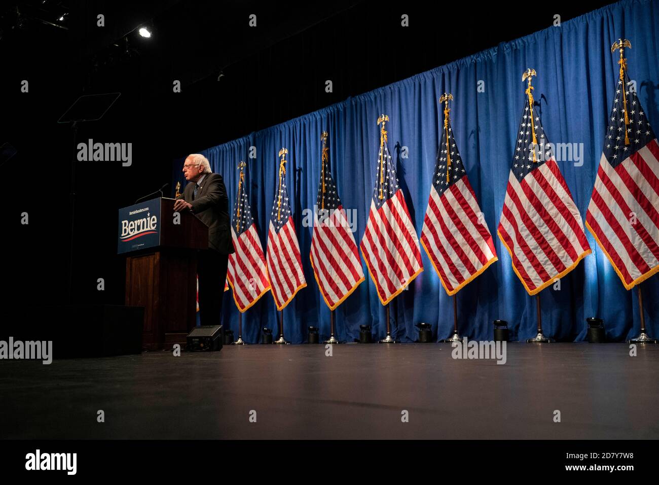 2020 le candidat pour le Président des États-Unis, le sénateur Bernie Sanders, I-V.T., parle lors d'un événement de campagne à l'Université George Washington, à Washington, D.C., le 12 juin 2019. Sanders a qualifié cet événement d'événement majeur de campagne et a prononcé un long discours sur le socialisme démocratique. Crédit : Alex Edelman/l'accès photo Banque D'Images