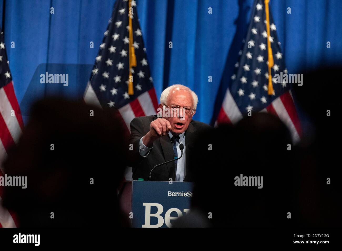 2020 le candidat pour le Président des États-Unis, le sénateur Bernie Sanders, I-V.T., parle lors d'un événement de campagne à l'Université George Washington, à Washington, D.C., le 12 juin 2019. Sanders a qualifié cet événement d'événement majeur de campagne et a prononcé un long discours sur le socialisme démocratique. Crédit : Alex Edelman/l'accès photo Banque D'Images