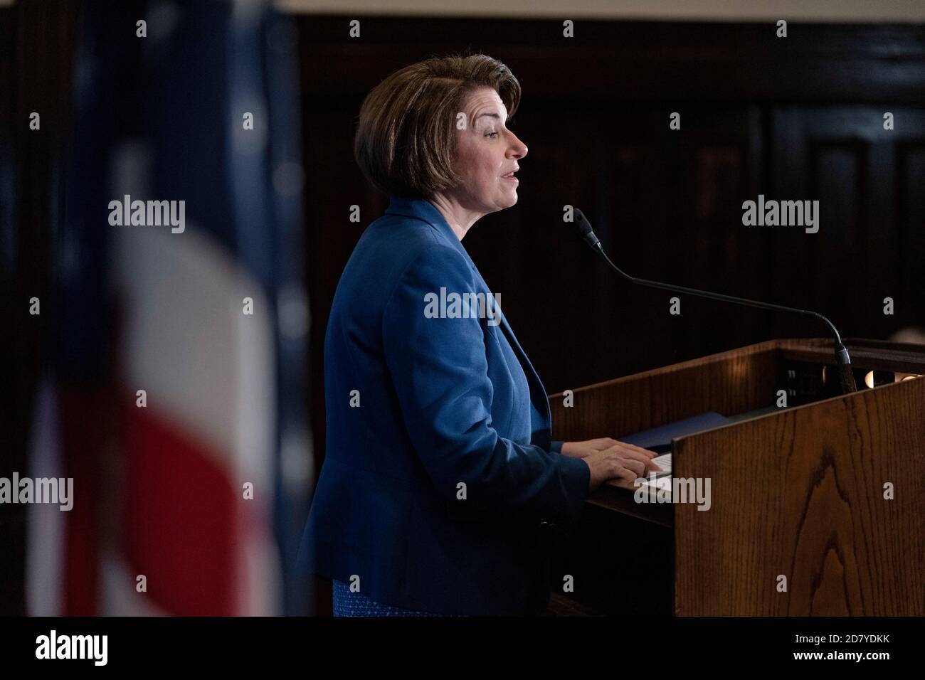 La sénatrice Amy Klobuchar, démocrate du Minnesota et candidate à la présidentielle de 2020, s'exprime au National Press Club le mardi 16 juillet 2019 à Washington, D.C., Klobuchar a prononcé un discours décrivant ses priorités pour ses 100 premiers jours de mandat s'il était élu président. Crédit : Alex Edelman/l'accès photo Banque D'Images