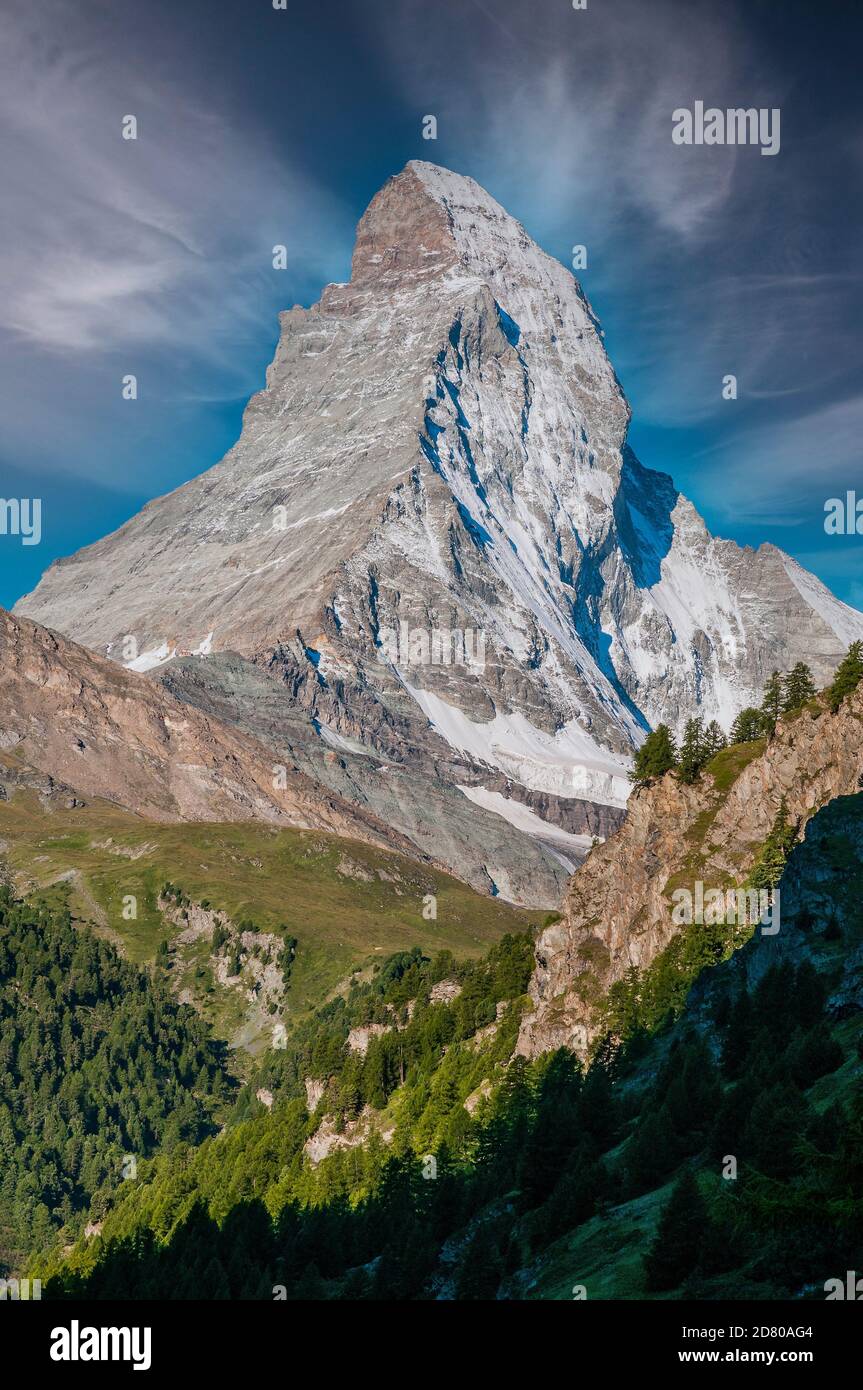 Vue panoramique sur Matterhorn, l'une des plus célèbres et emblématiques montagnes suisses, Zermatt, Valais, Suisse Banque D'Images