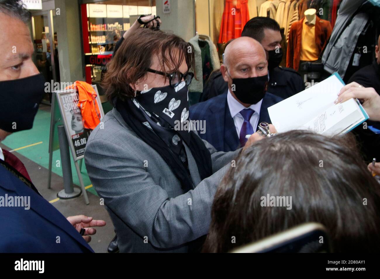 Johnny Depp assiste à la première « Crock of Gold: Quelques tours avec Shane McGowan » lors du 16e Festival du film de Zurich à Kino Corso le 02 octobre 2020 à Zurich, en Suisse. Banque D'Images