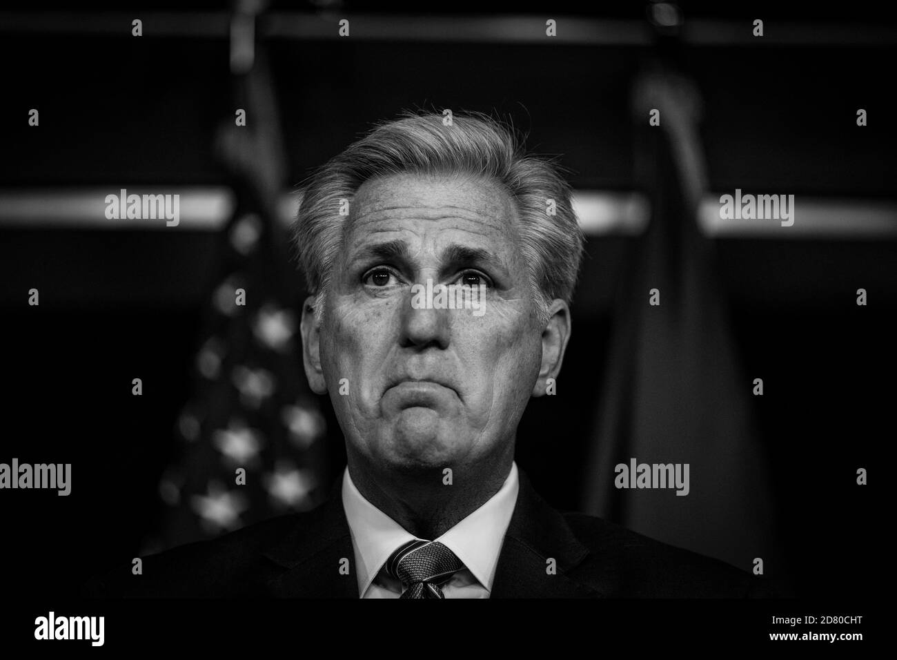 Le chef de la minorité de la Chambre des États-Unis, Kevin McCarthy, républicain de Californie, s'adresse aux médias lors de sa conférence de presse hebdomadaire à Washington, D.C., aux États-Unis, le jeudi 26 septembre 2019. McCarthy a déclaré que les Démocrates de la Chambre des représentants ont rendu le pays moins sûr après avoir commencé la procédure de destitution du président Donald Trump. Crédit : Alex Edelman/l'accès photo Banque D'Images