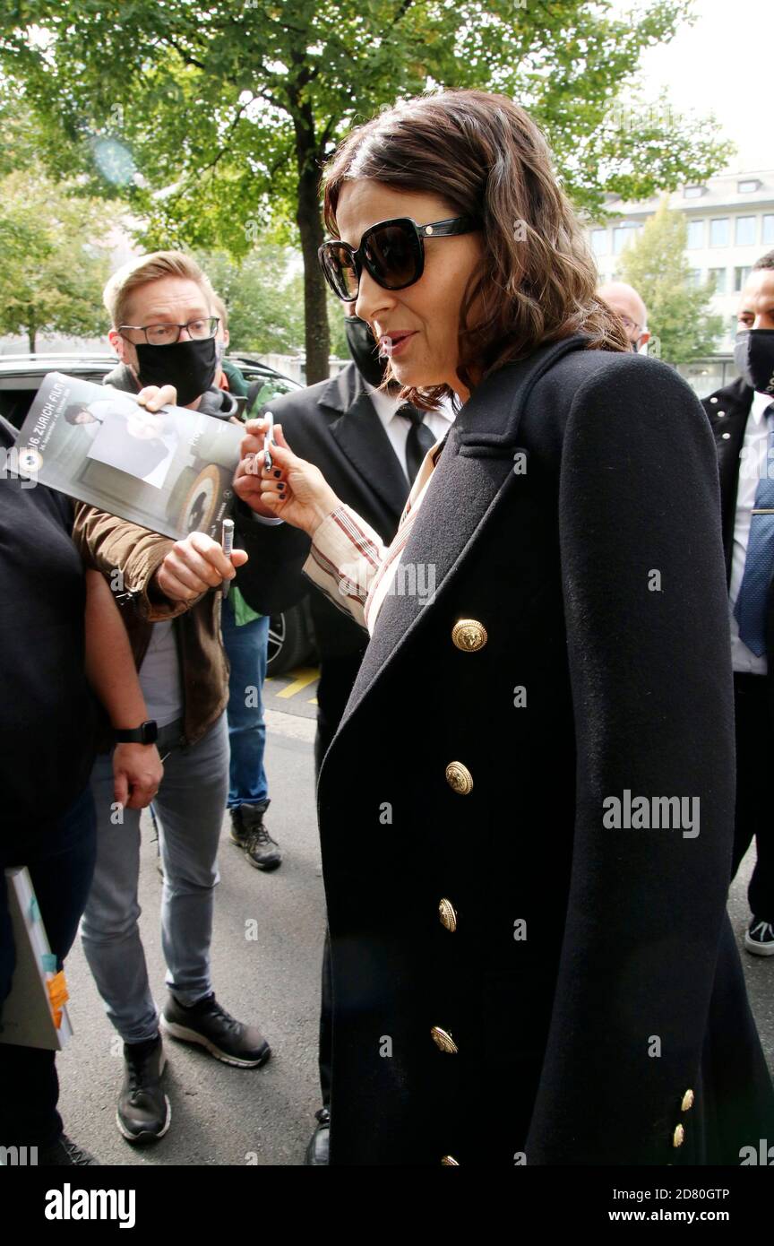 Juliette Binoche arrive au ZFF Masters lors du 16ème Festival du film de Zurich 2020 à Filmpodium le 1er octobre 2020 à Zurich, Suisse Banque D'Images