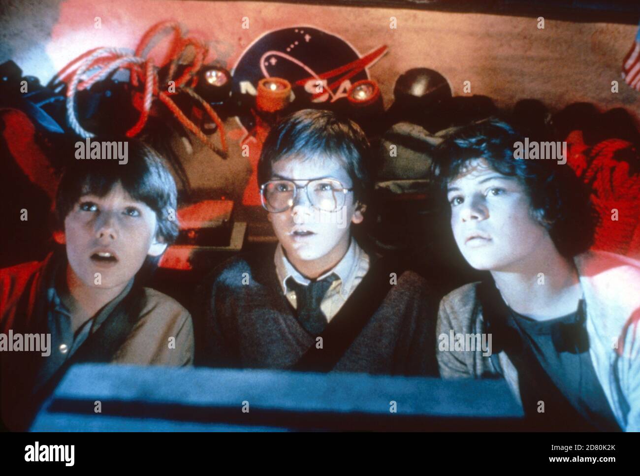 Explorateurs année : 1985 Etats-Unis Directeur : Joe Dante Ethan Hawke, River Phoenix, Jason Presson Banque D'Images