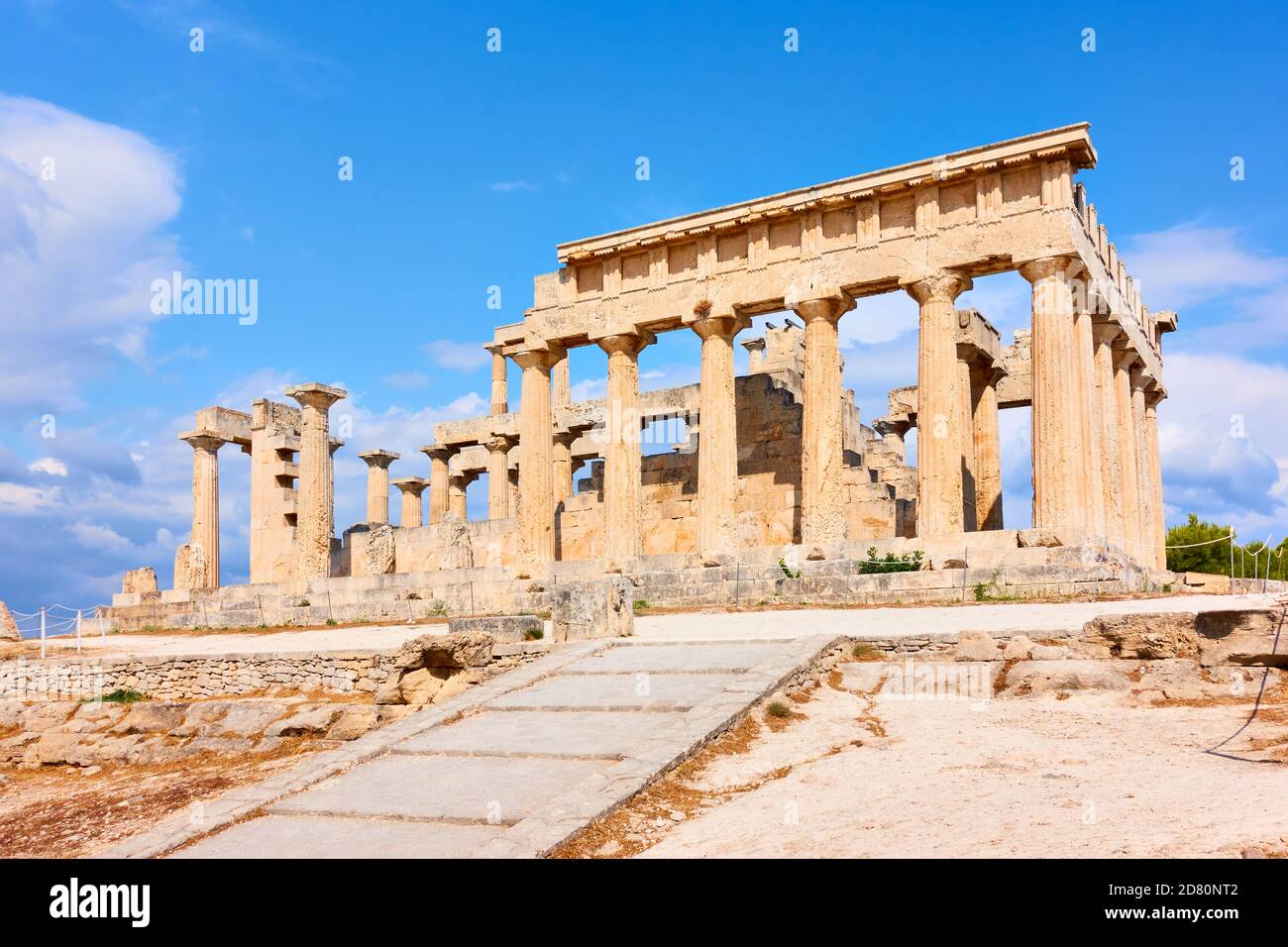 Ancien temple d'Aphaea, monument de l'île d'Aegina en Grèce. Chef-d'œuvre de l'architecture grecque ancienne. Banque D'Images