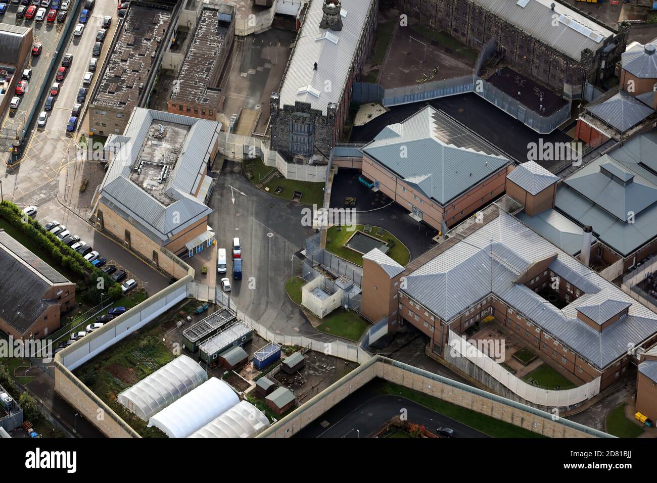 Vue aérienne de la zone d'entrée de Gate House de la prison d'Armley ou du HMP Leeds, West Yorkshire Banque D'Images