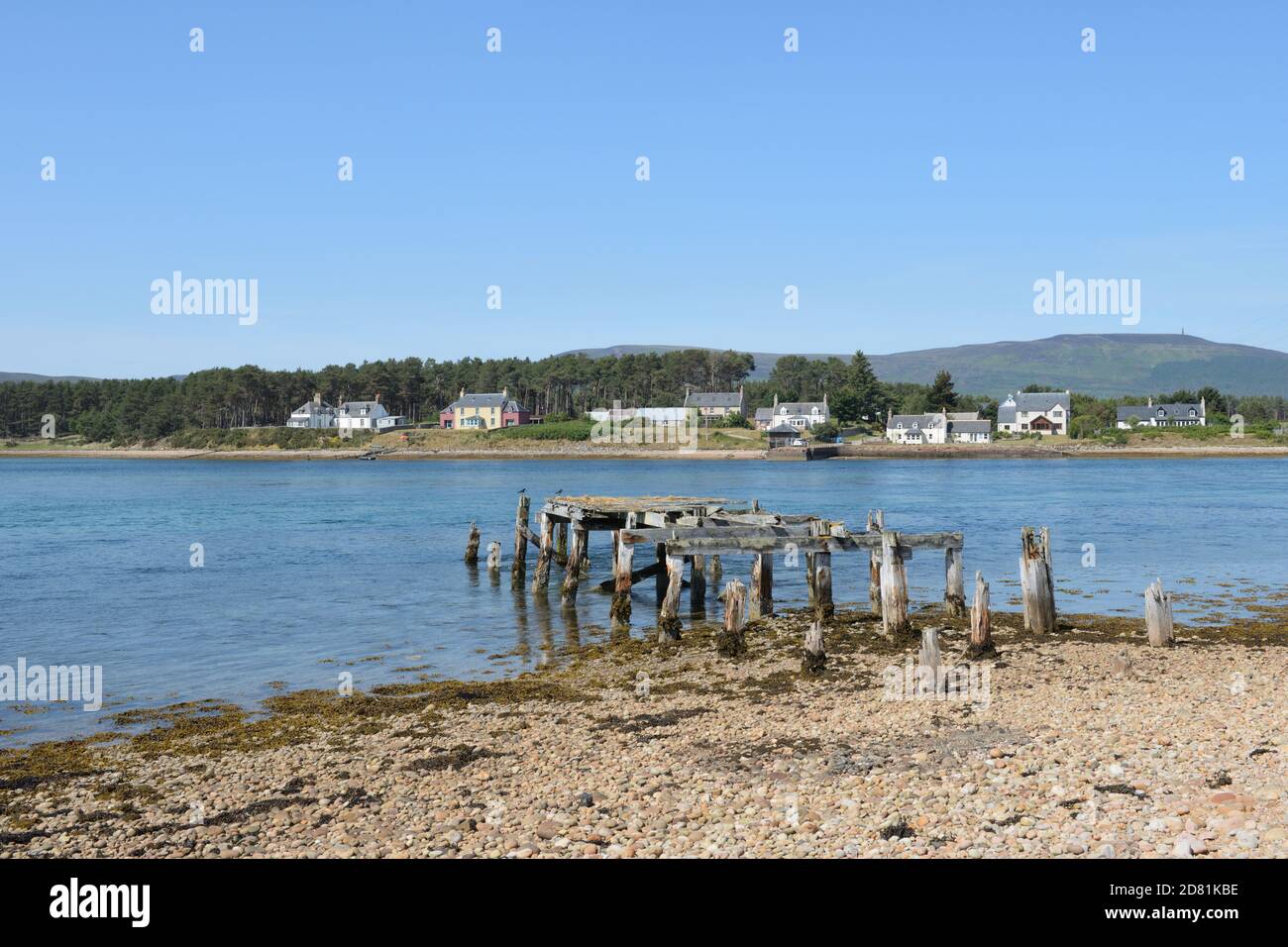 Jetée en bois abandonnée sur Loch Fleet, Réserve naturelle nationale, Sutherland, Écosse, qui était le point de départ de Littleferry de l'autre côté. Banque D'Images