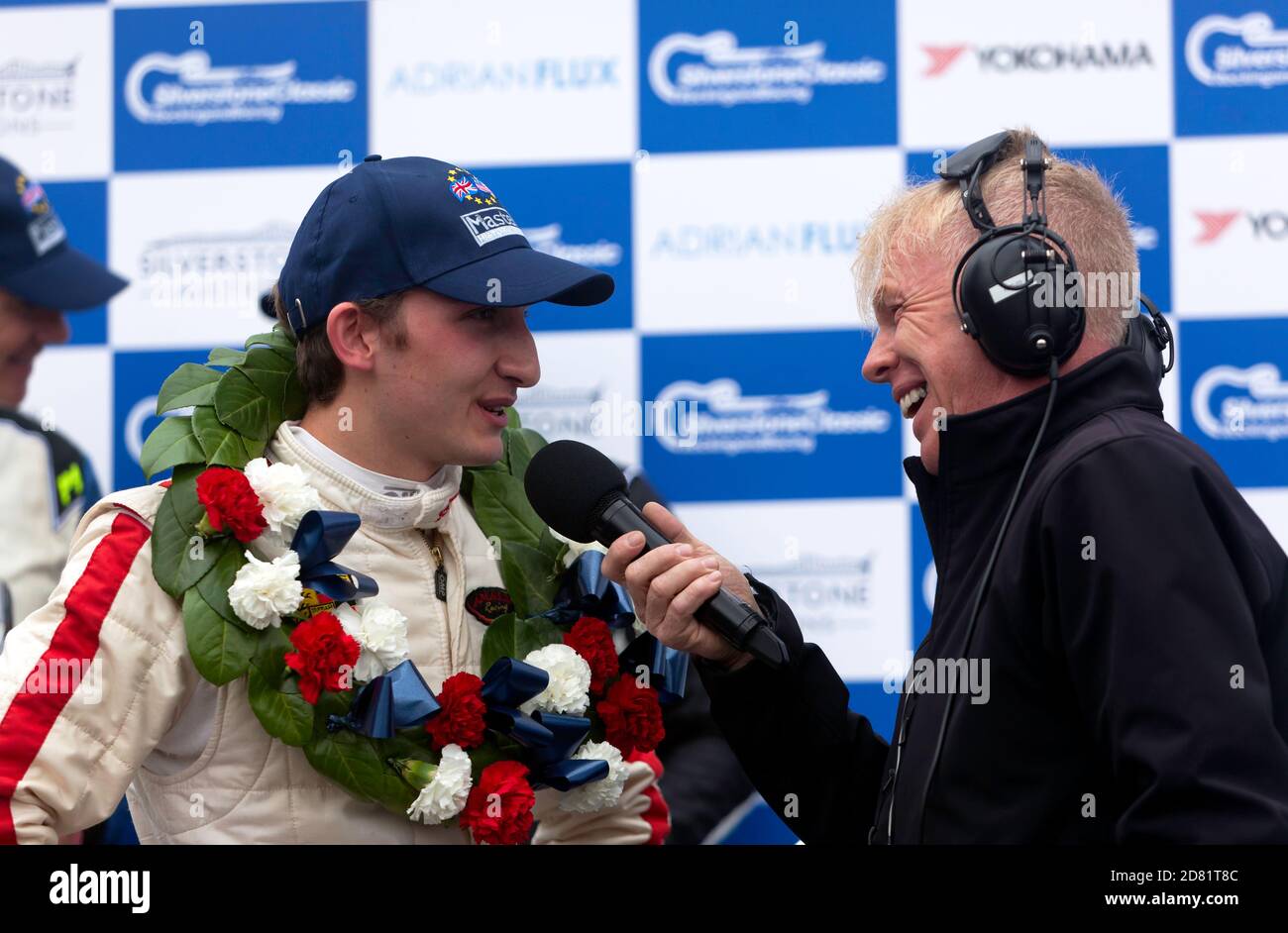 Matteo Ferrer-Aza, vainqueur de la classe, interviewé après la course historique de Formule 1 des maîtres de la FIA Sir Jackie Stewart à la Classique Silverstone 2019 Banque D'Images