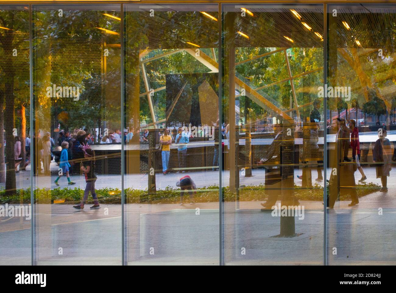 9 11 musée fenêtre abstraite reflet Manhattan NYC Banque D'Images