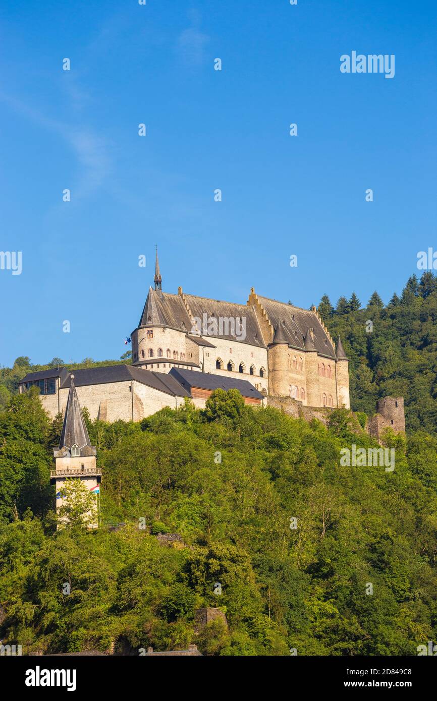 Luxembourg, Vianden, vue sur le château de Vianden Banque D'Images