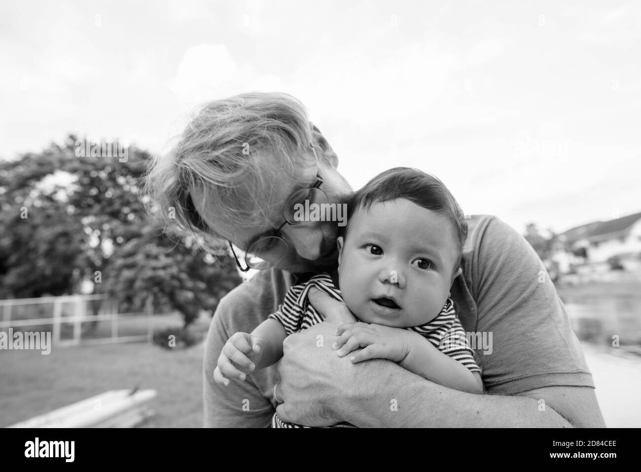 Bebe Metisse Banque D Images Noir Et Blanc Alamy