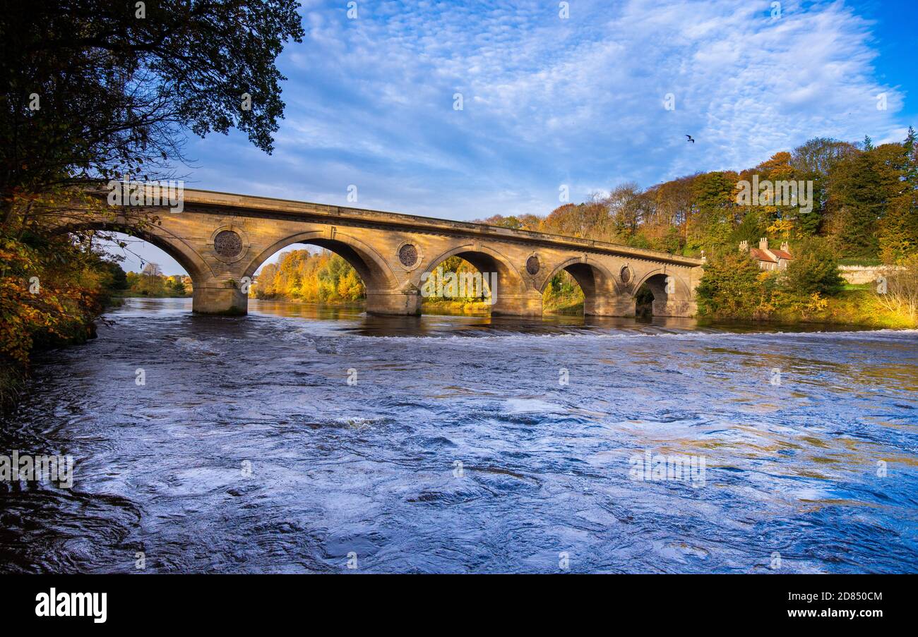 Pont Coldstream le passage de la frontière écossaise. C'est ici que la Pierre de Scone a traversé la frontière en Écosse. Banque D'Images