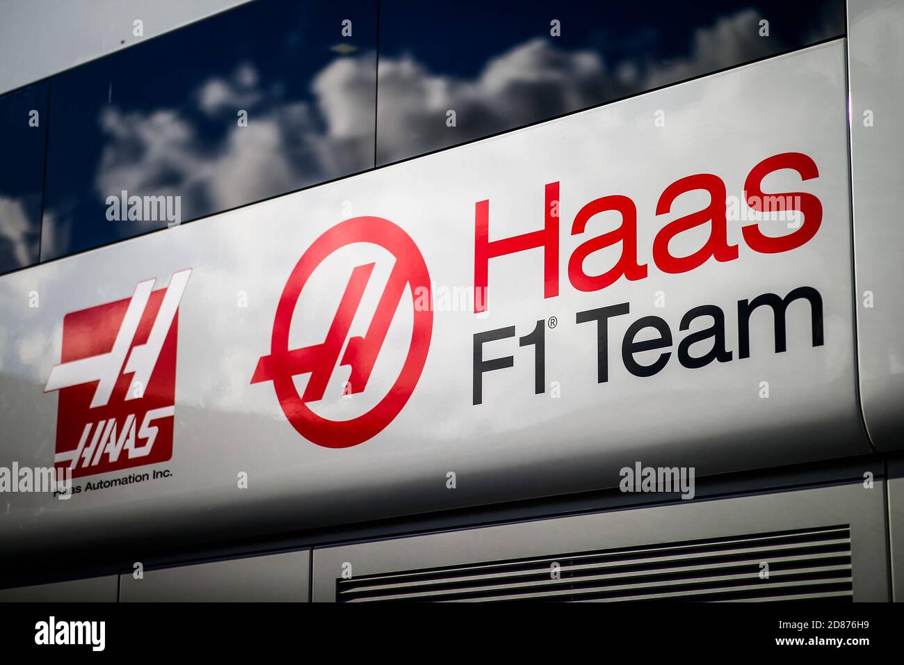 Haas F1 Team VF-20 Ferrari, logo, illustration pendant la Formule 1 Heineken Grande Pr.mio de Portugal 2020, Grand Prix portugais, à partir d'octobre 23 C. Banque D'Images