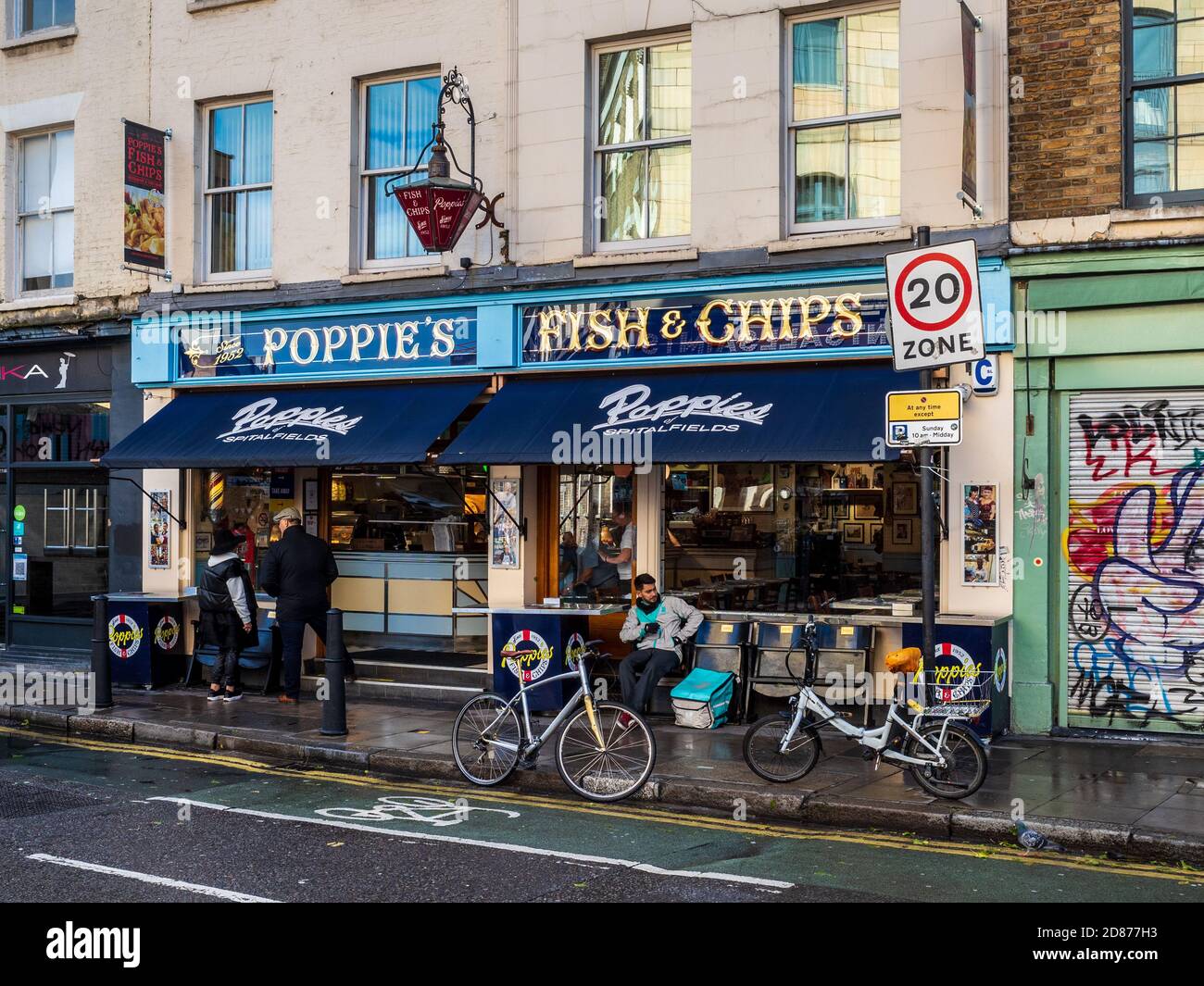 Poppie'S Fish & Chips Shop Spitalfields Londres. Poppies Fish and Chips Shop a été fondée en 1952. Banque D'Images