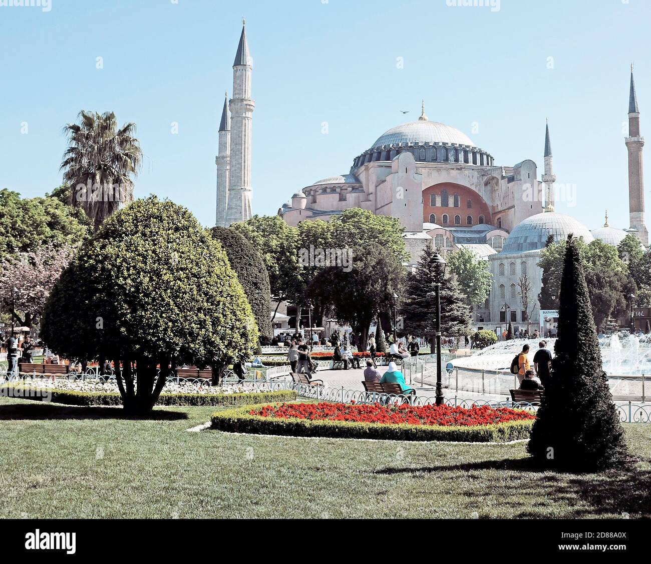 La Grande Mosquée Sainte-Sophie, anciennement l'église Sainte-Sophie, à Sultanahmet à Istanbul, en Turquie, est revenue à une mosquée en fonctionnement en 2020. Banque D'Images