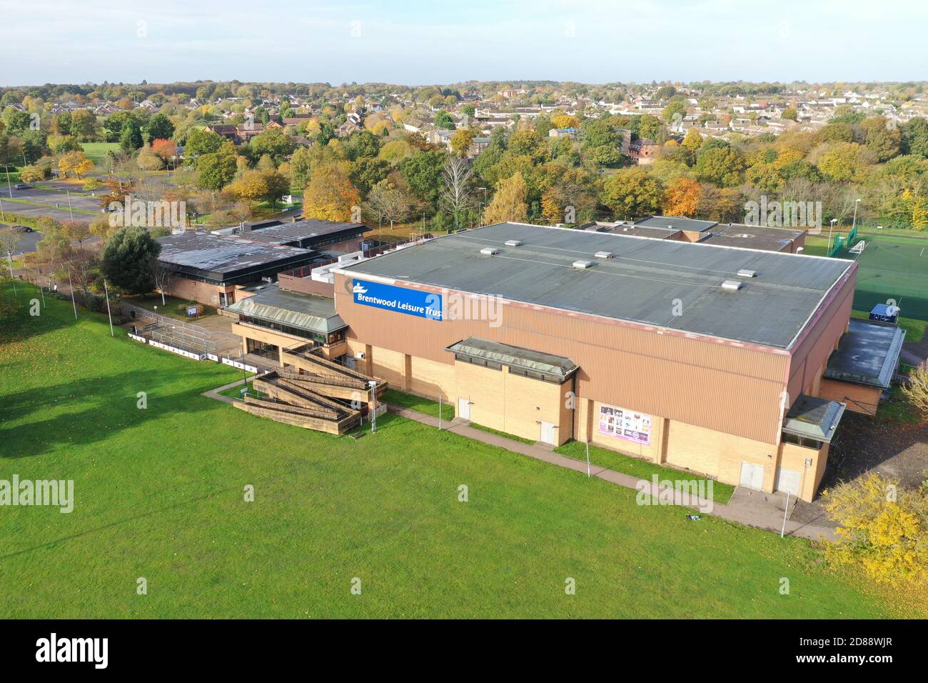 Brentwood, Essex, Royaume-Uni. 28 octobre 2020. Le Brentwood Centre, un centre sportif et de loisirs de Brentwood, dans l'Essex, a annoncé hier soir qu'il allait fermer immédiatement. Le conseil municipal de Brentwood a publié une déclaration indiquant qu'il s'engage à « s'assurer que le centre de loisirs et les salles de Brentwood peuvent s'ouvrir aux résidents de Dès que possible et qu'il s'efforce d'atteindre cet objectif ». Crédit : Ricci Fothergill/Alay Live News Banque D'Images