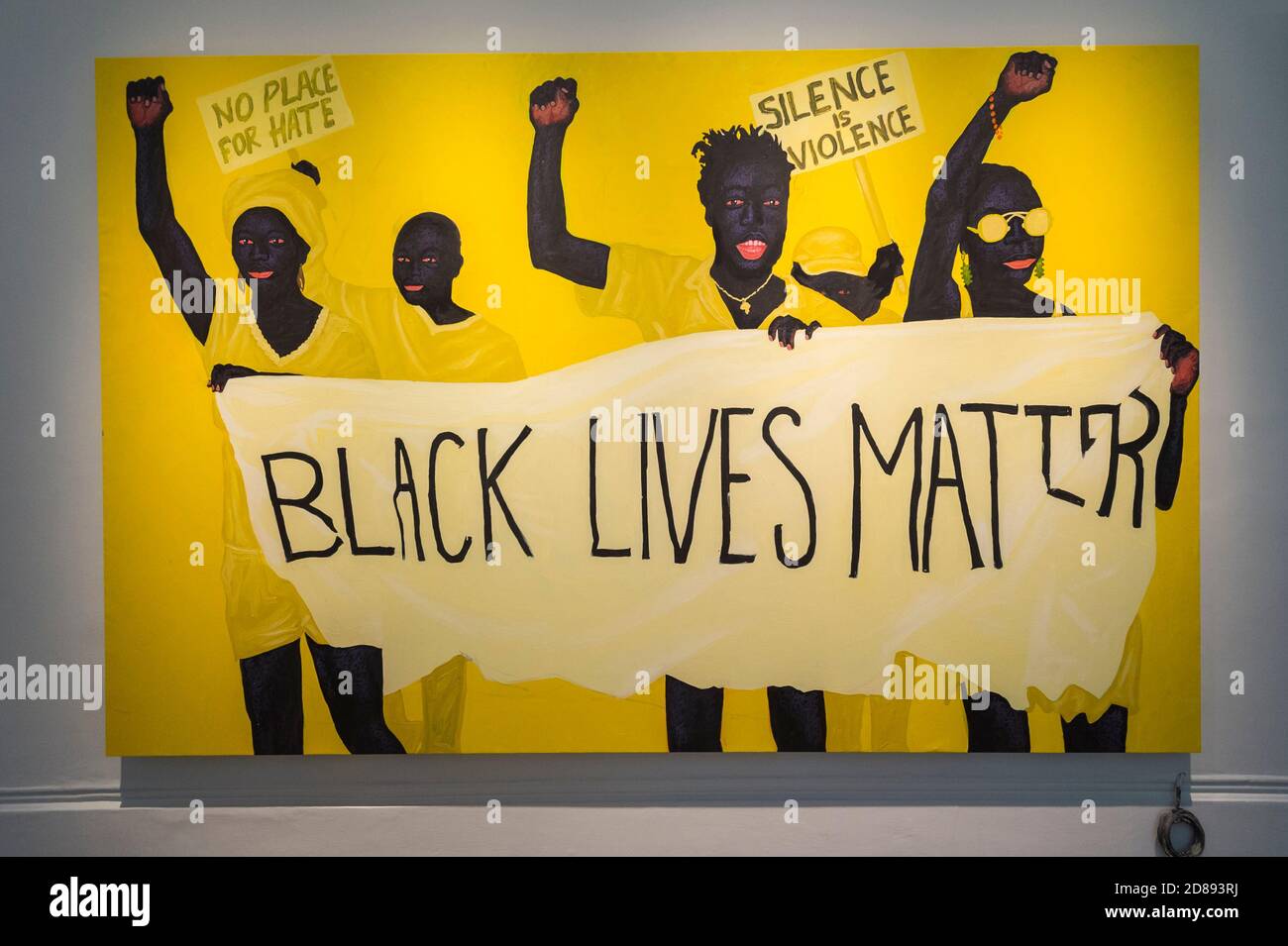 Londres, Royaume-Uni. 28 octobre 2020. 'Divine Protestation', 2020, par Kwesi Botchway à la prévisualisation de "devenir aussi bien que être", une exposition de nouvelles œuvres du peintre ghanéen Kwesi Botchway, dont beaucoup ont été créées pendant le confinement pandémique de la COVID-19. Organisée par Ekow Eshun à l'inauguration de l'espace londonien de la Galerie 1957, l'exposition se déroule du 28 octobre au 13 décembre. Credit: Stephen Chung / Alamy Live News Banque D'Images Londres, Royaume-Uni. 28 octobre 2020. 'Divine Protestation', 2020, par Kwesi Botchway à la prévisualisation de "devenir aussi bien que être", une exposition de nouvelles œuvres du peintre ghanéen Kwesi Botchway, dont beaucoup ont été créées pendant le confinement pandémique de la COVID-19. Organisée par Ekow Eshun à l'inauguration de l'espace londonien de la Galerie 1957, l'exposition se déroule du 28 octobre au 13 décembre. Credit: Stephen Chung / Alamy Live News Banque D'Images