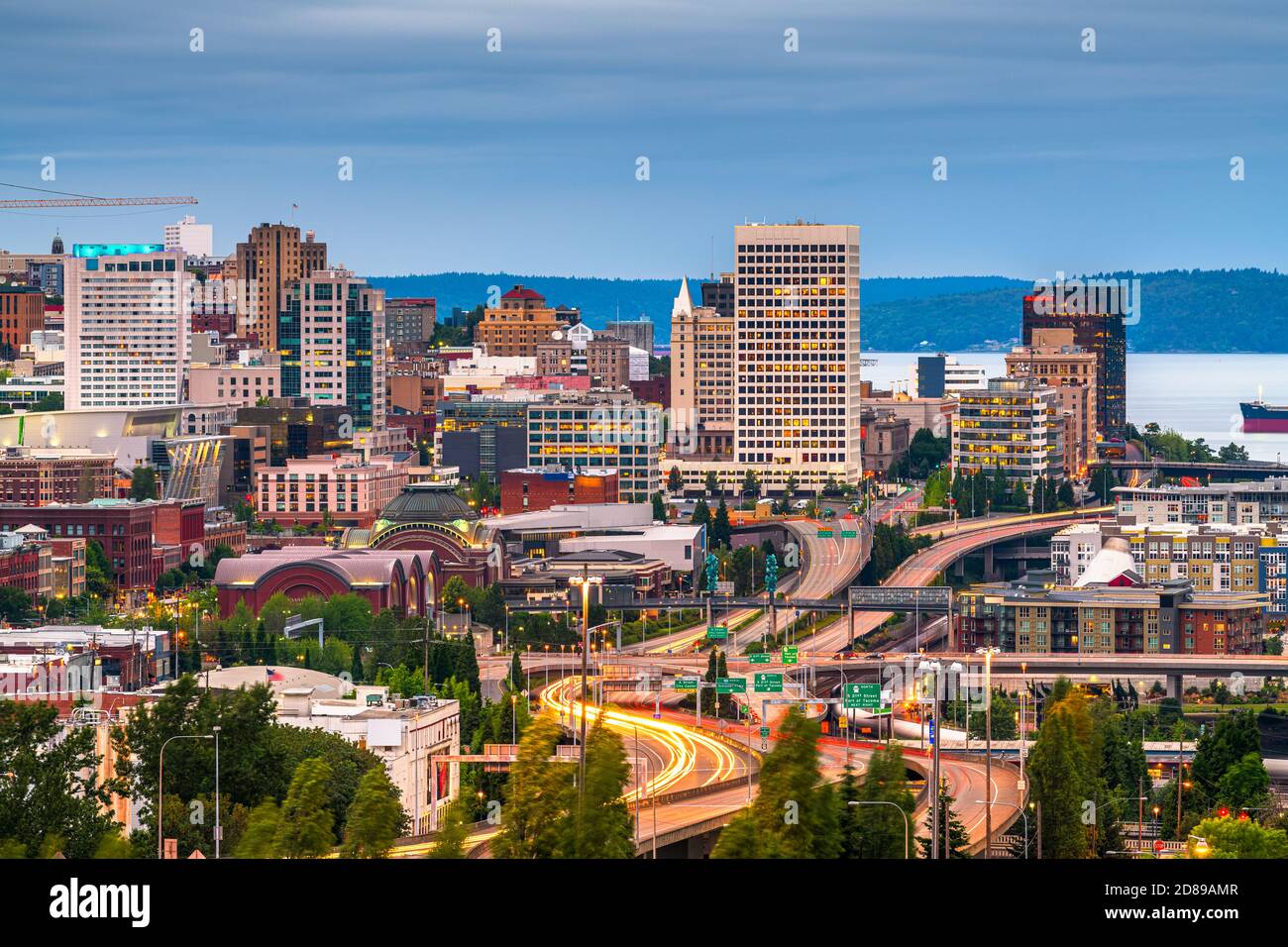 Tacoma, Washington, USA skyline at night. Banque D'Images