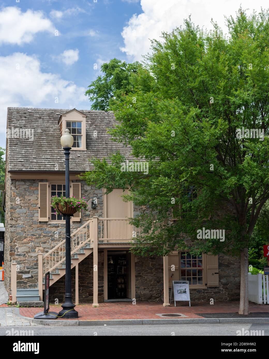 Construit en 1765, l'Old Stone House est le plus ancien édifice inchangé de Washington Banque D'Images