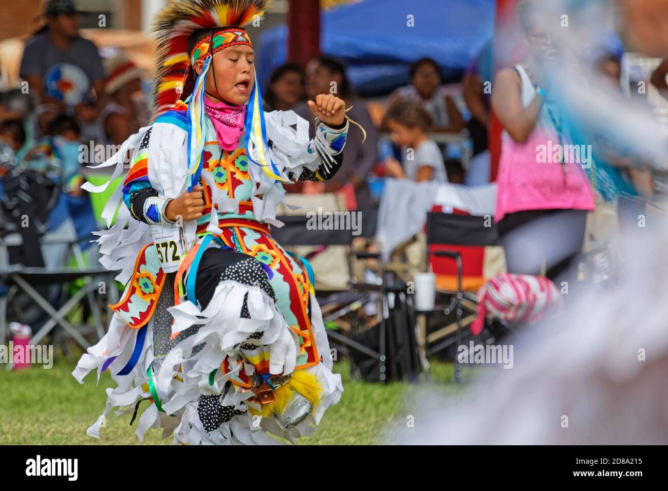 BISMARK, DAKOTA DU NORD, 9 septembre 2018 : Jeune danseur de la 49e édition annuelle des Tribes Pow Wow, un grand événement de plein air qui réunit plus de 900 jours Banque D'Images