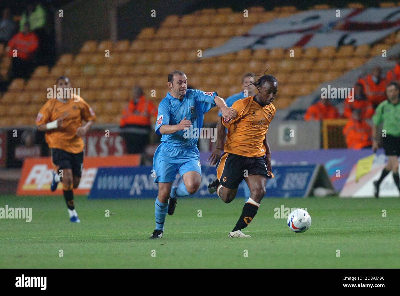 Wolverhampton Wanderers / Coventry City, 17 octobre 2006 à Molineux. L'ancien homme Wolves Colin Cameron et Jemal Johnson. Banque D'Images