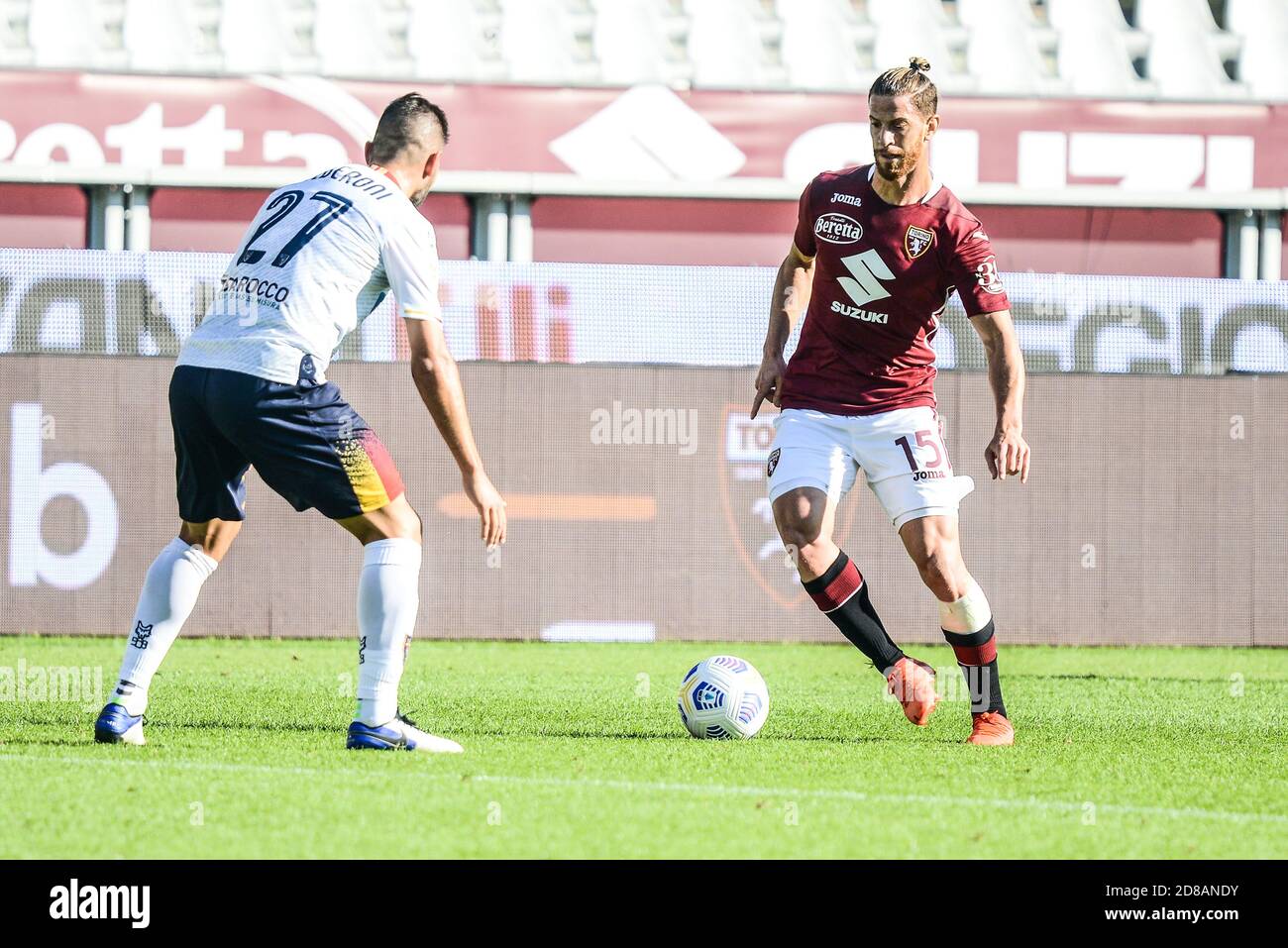 Cristian Ansaldi de Torino FC et Marco Calderoni des États-Unis Lecce pendant le match de football de Coppa Italia entre le Torino FC Et US Lecce à Olympic Grande Banque D'Images