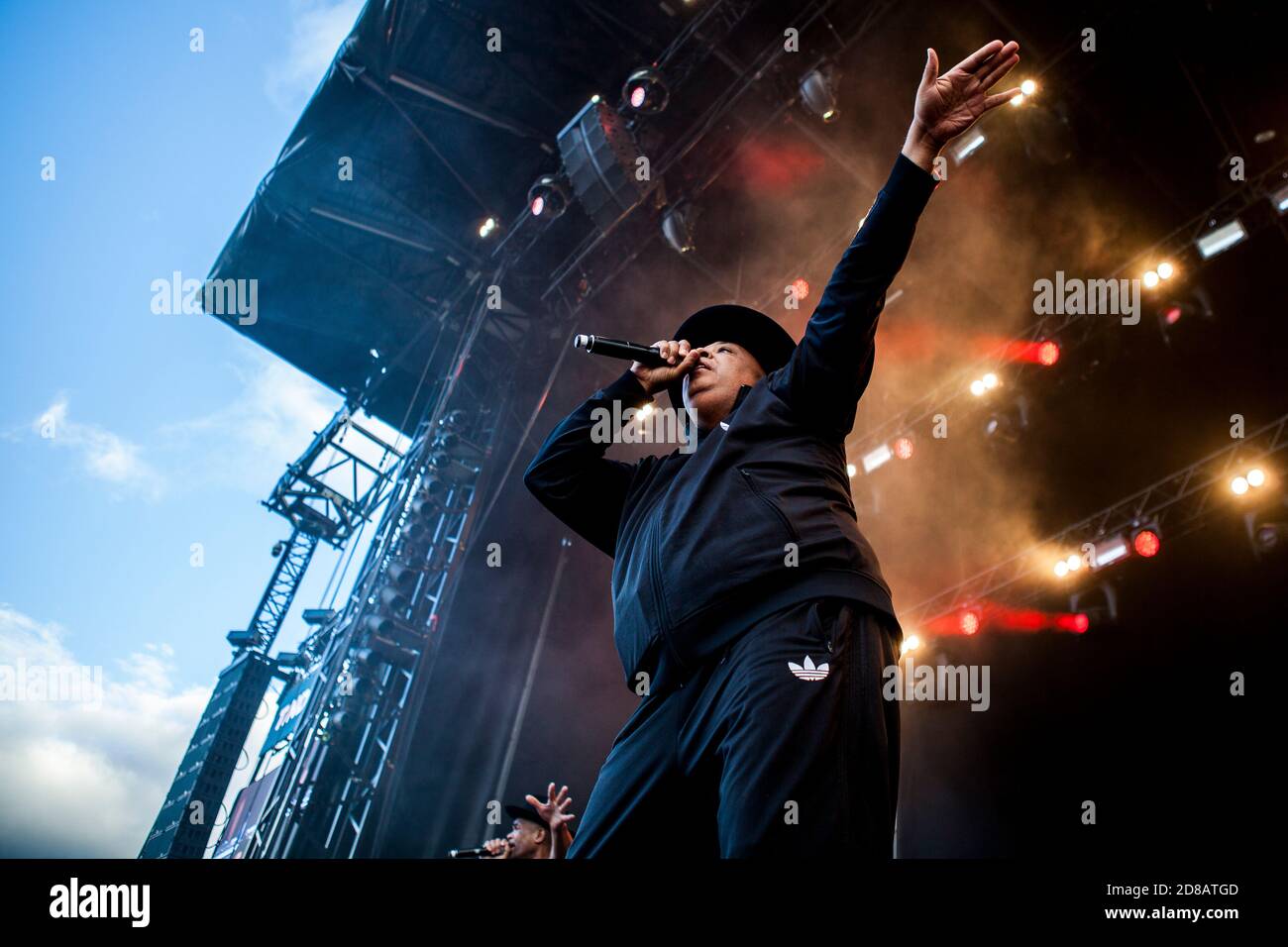 Odense, Danemark. 24 juin 2017. Le groupe de rap américain Run-DMC donne un concert en direct pendant le festival de musique danois Tinderbox 2017 à Odense. Ici le rappeur Joseph Simmons aka Run est vu en direct sur scène. (Crédit photo: Gonzales photo - Lasse Lagoni). Banque D'Images