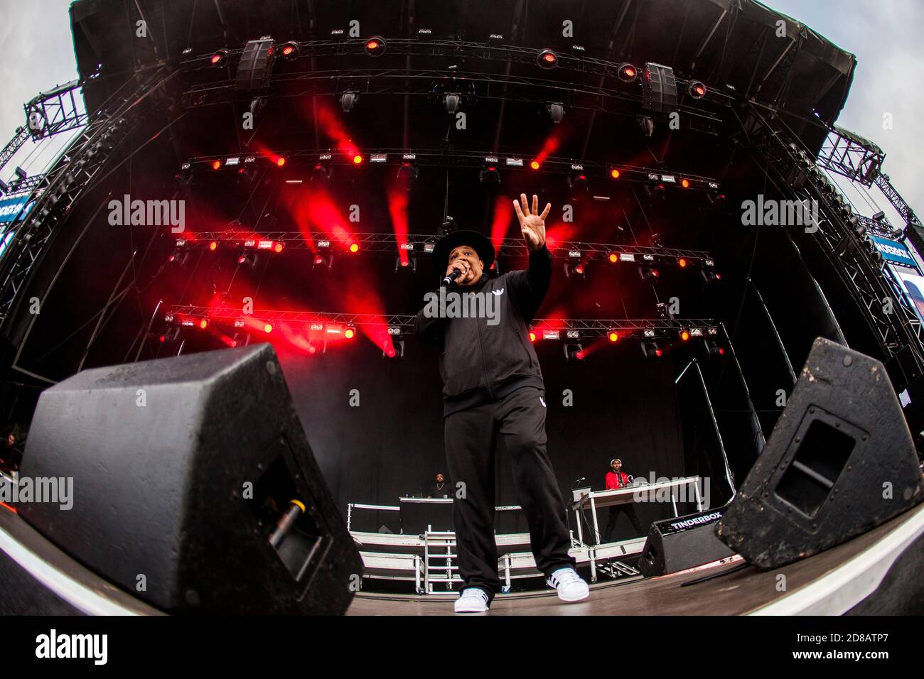 Odense, Danemark. 24 juin 2017. Le groupe de rap américain Run-DMC donne un concert en direct pendant le festival de musique danois Tinderbox 2017 à Odense. Ici le rappeur Joseph Simmons aka Run est vu en direct sur scène. (Crédit photo: Gonzales photo - Lasse Lagoni). Banque D'Images